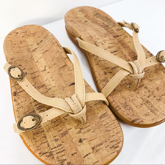 NEW Orthaheel Vionic Tan Strappy Thong Sandals 5 - Picture 5 of 8